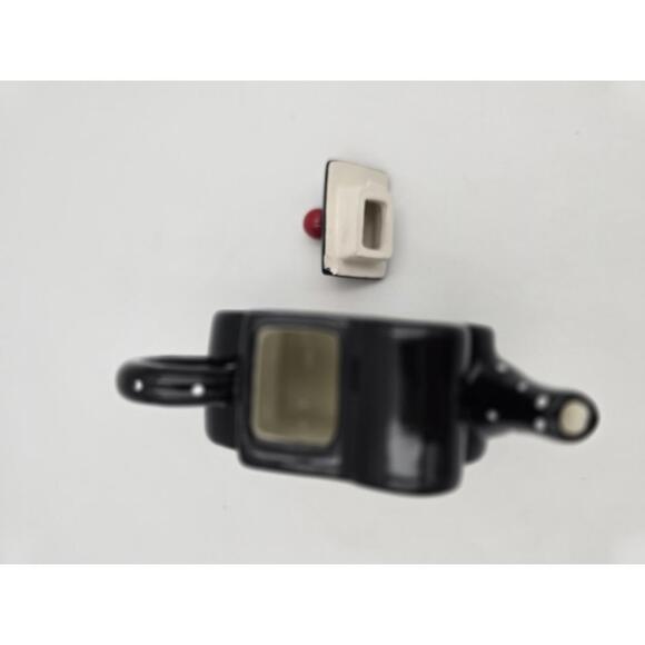 Britto Mini Teapot - Picture 7 of 9